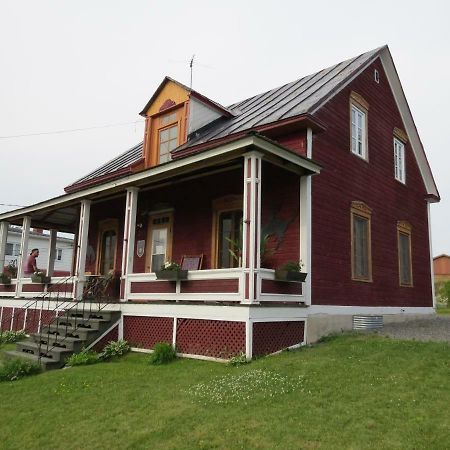 La Vieille Maison Rouge Saint-Tite Eksteriør bilde