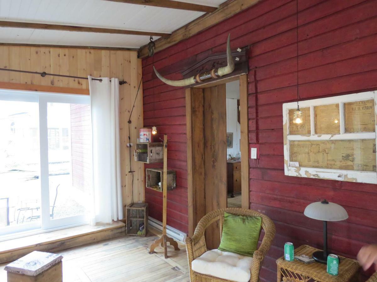 La Vieille Maison Rouge Saint-Tite Eksteriør bilde