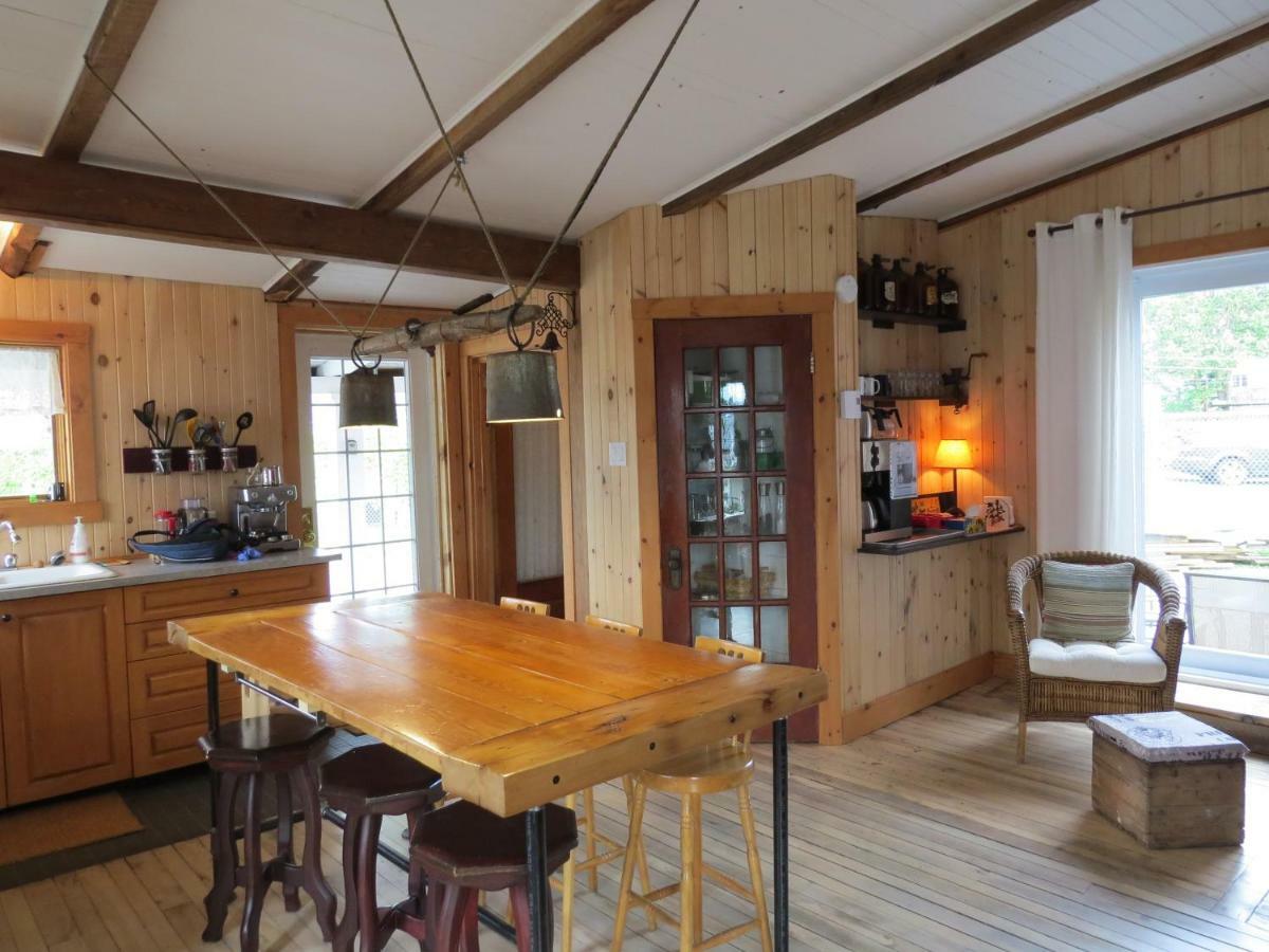 La Vieille Maison Rouge Saint-Tite Eksteriør bilde