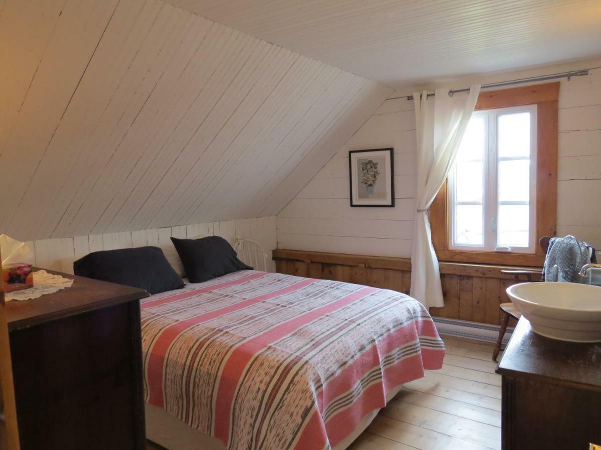 La Vieille Maison Rouge Saint-Tite Eksteriør bilde