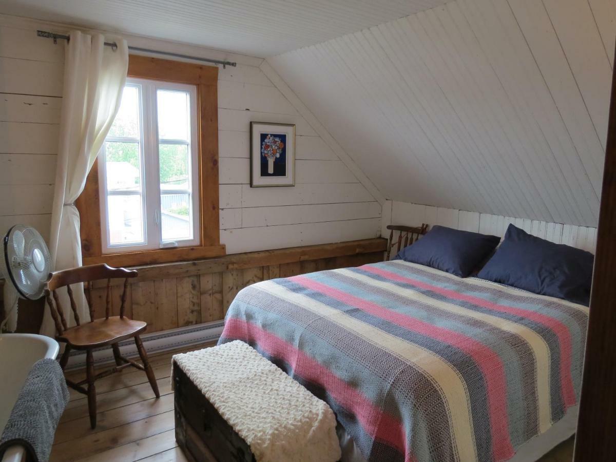 La Vieille Maison Rouge Saint-Tite Eksteriør bilde