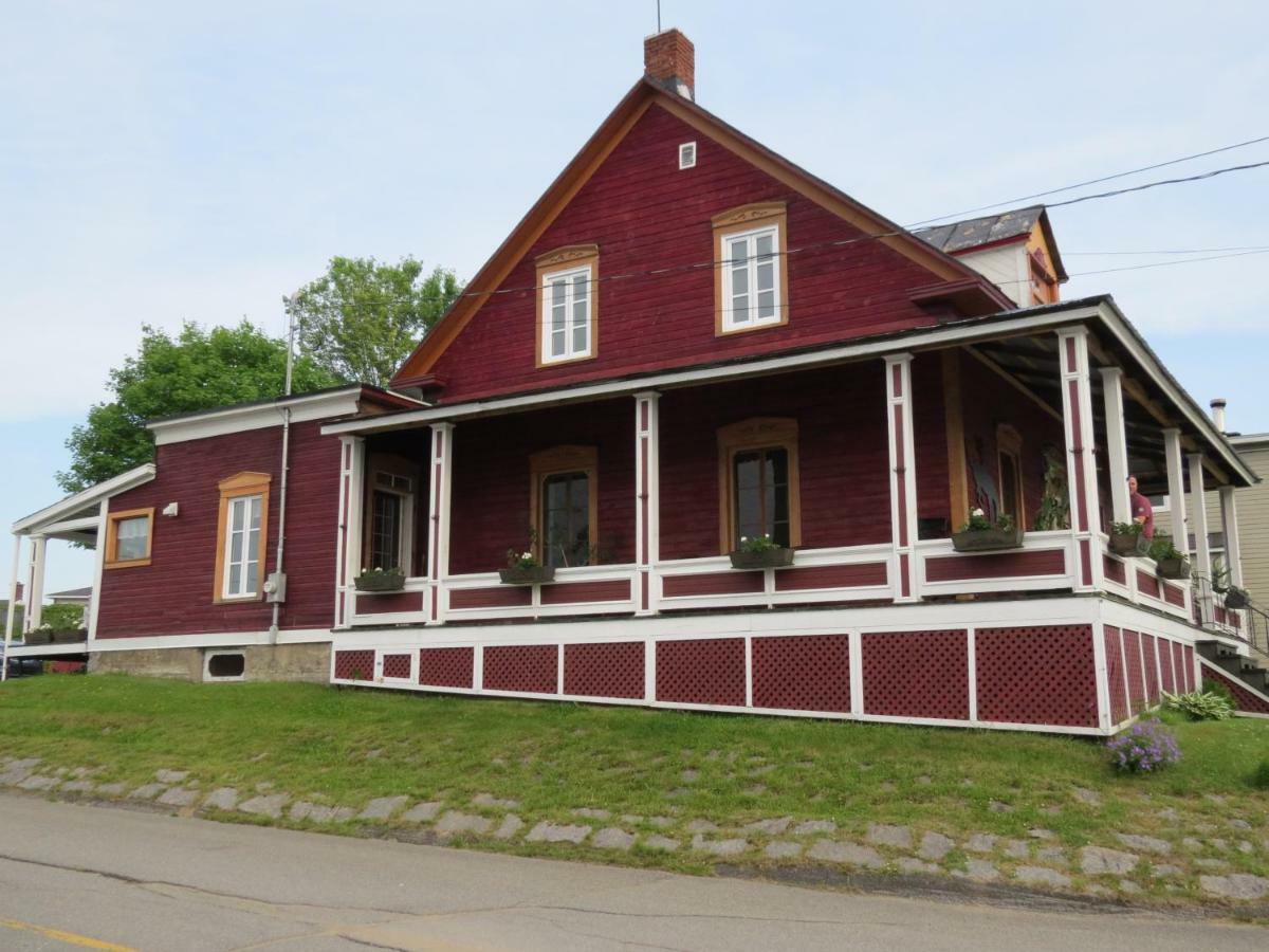 La Vieille Maison Rouge Saint-Tite Eksteriør bilde